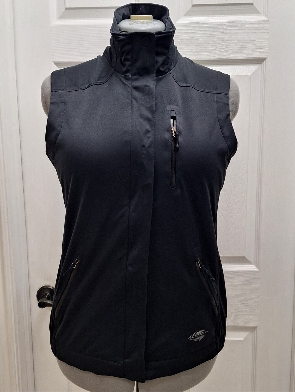 Columbia Black Sleeveless  Vest